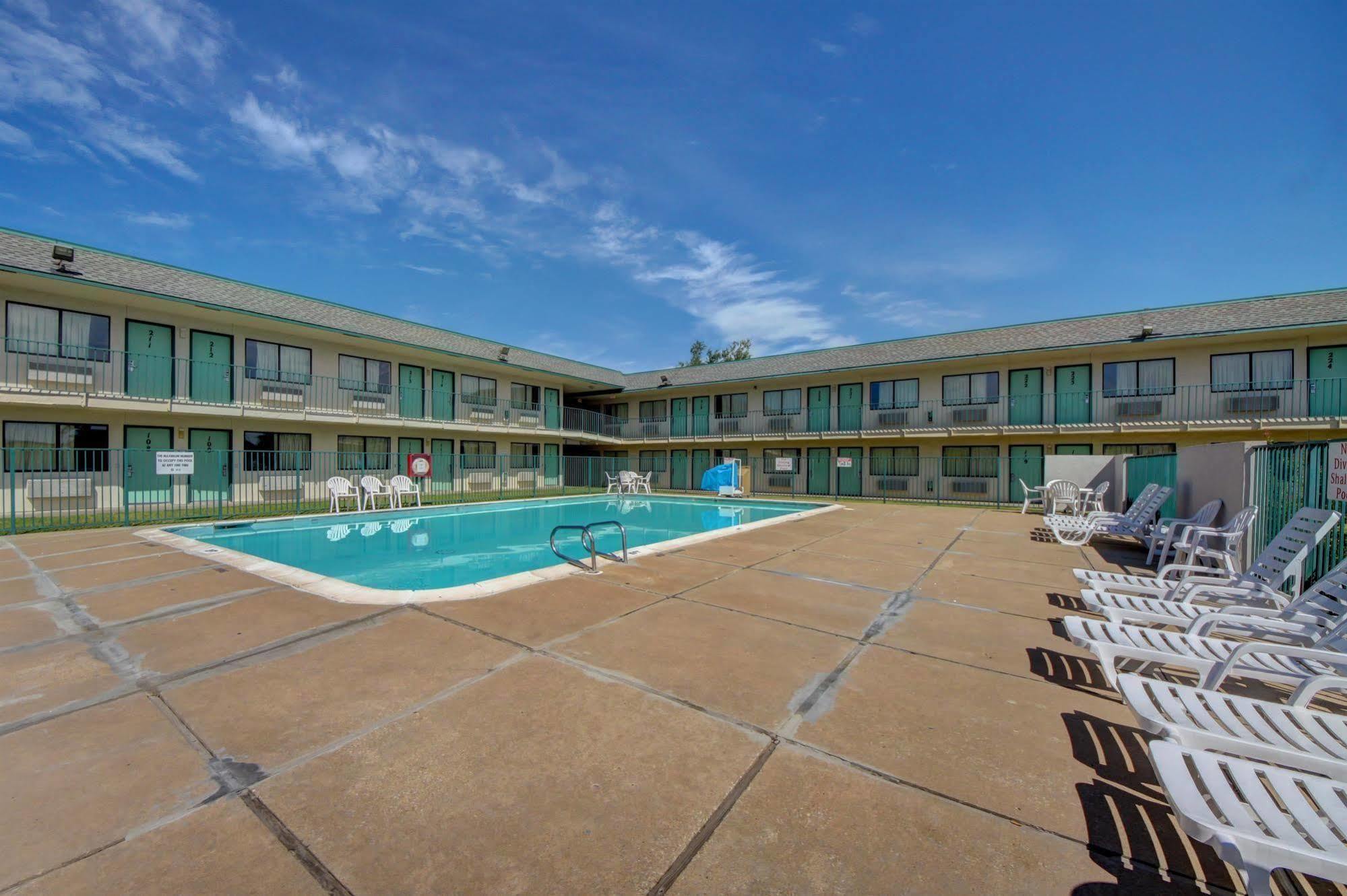 Regency Inn Tulsa Oakhurst Luaran gambar